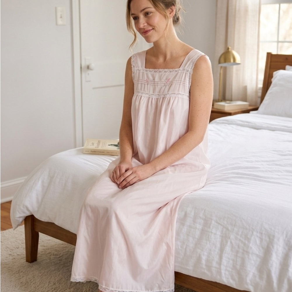 Barbizon Pink Sleeveless Nightgown Light Pink
